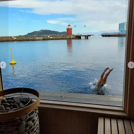 Appartamento Free Parking Space, 2 Bed Room, Short Walk To Brosundet Ålesund