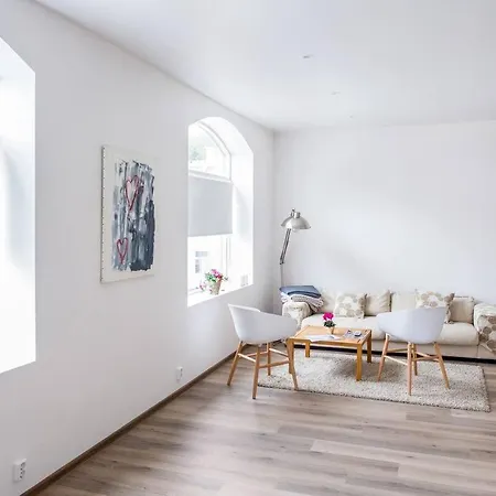 Free Parking Space, 2 Bed Room, Short Walk To Brosundet Apartment Alesund