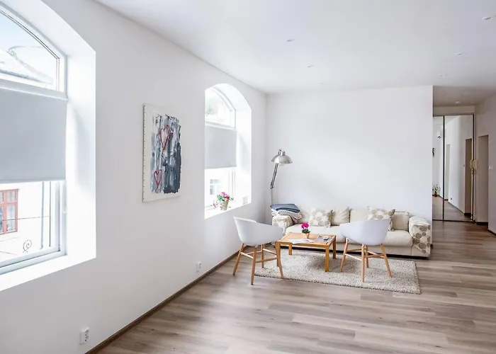 Free Parking Space, 2 Bed Room, Short Walk To Brosundet דירה Ålesund
