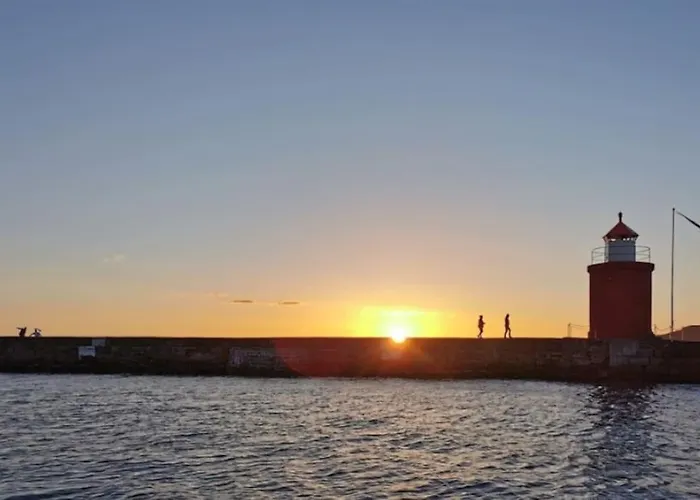 Free Parking Space, 2 Bed Room, Short Walk To Brosundet Appartement Ålesund